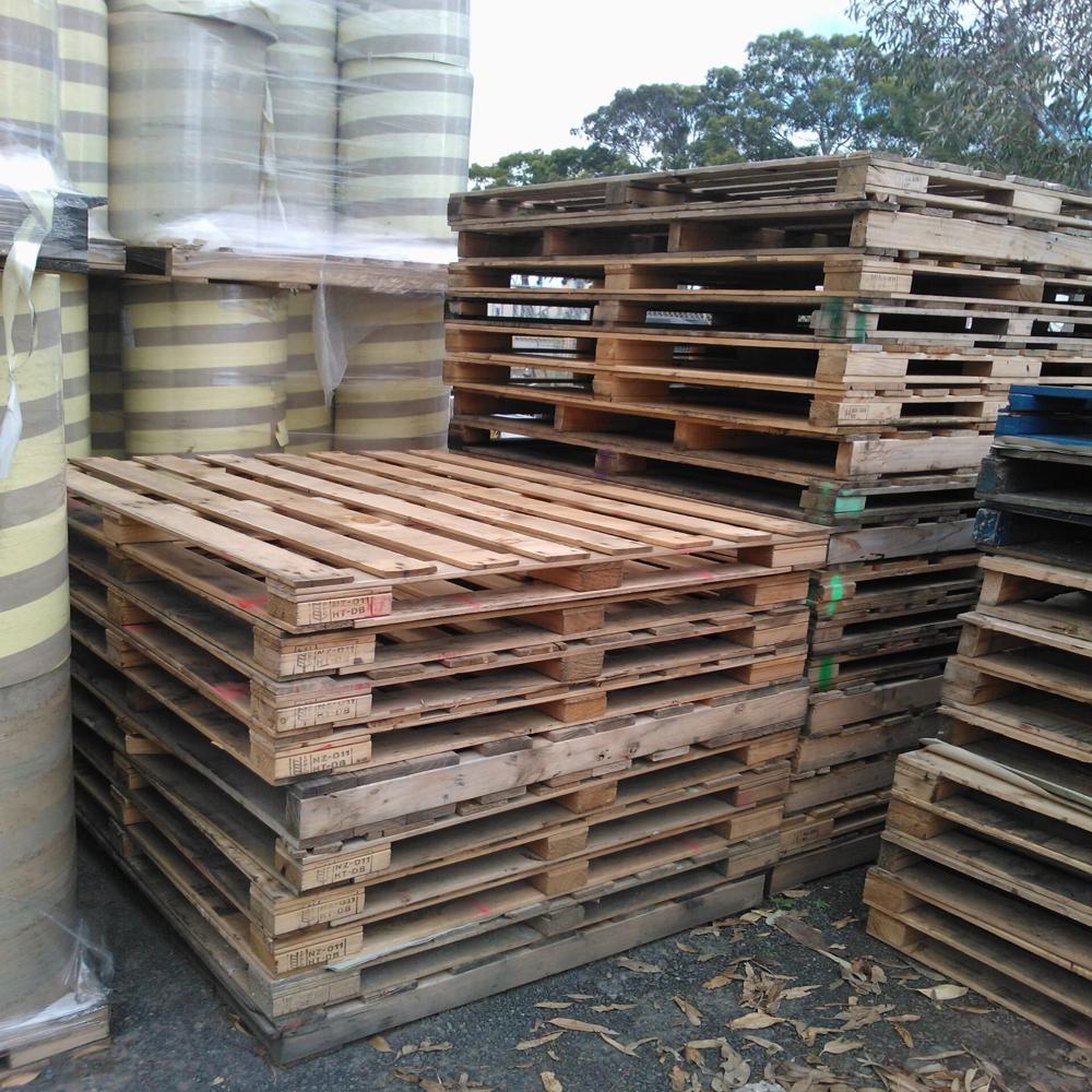 4 Way Pallet - Color: Natural Brown