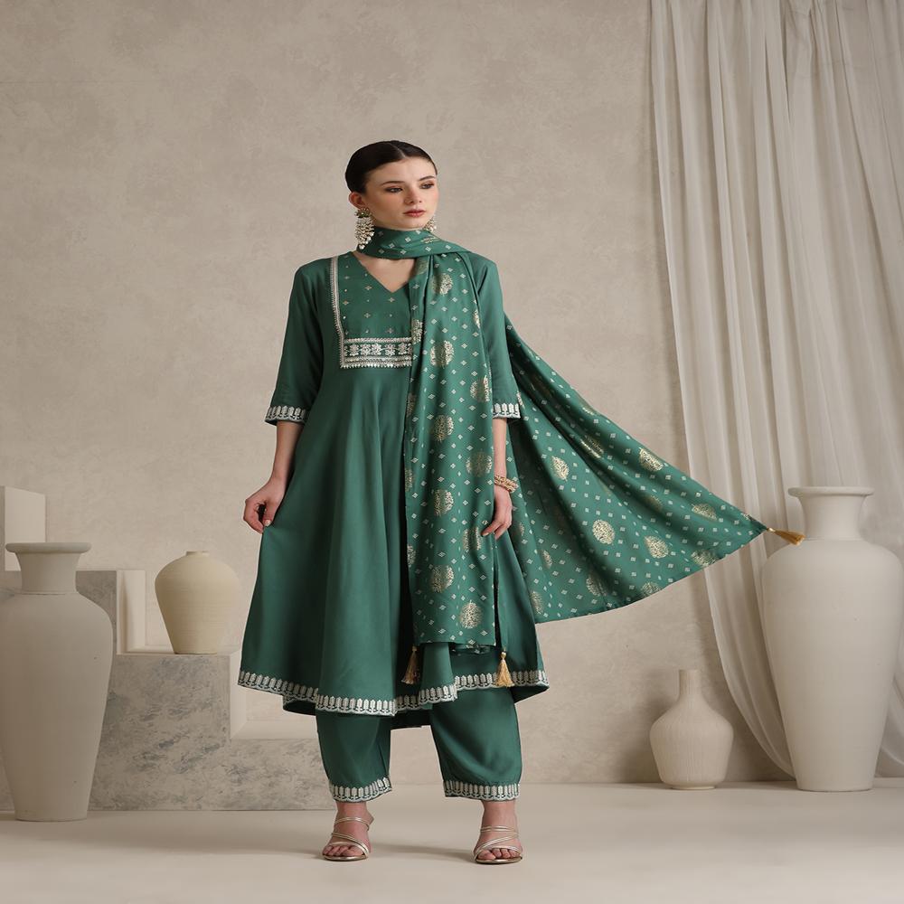 Women Kurta Set - Color: Green