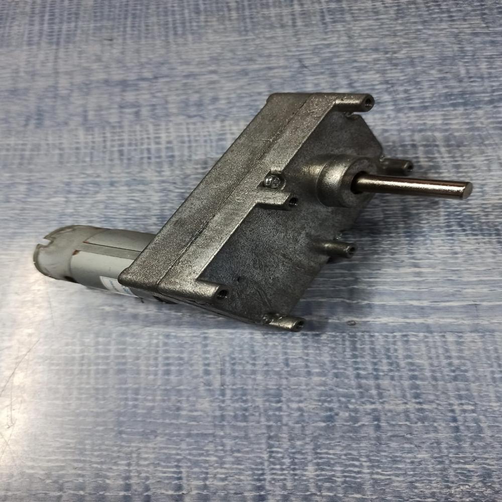Dc Square Gear Motor - Dimension (L*w*h): 60 X 95 X 85 Mm Millimeter (Mm)