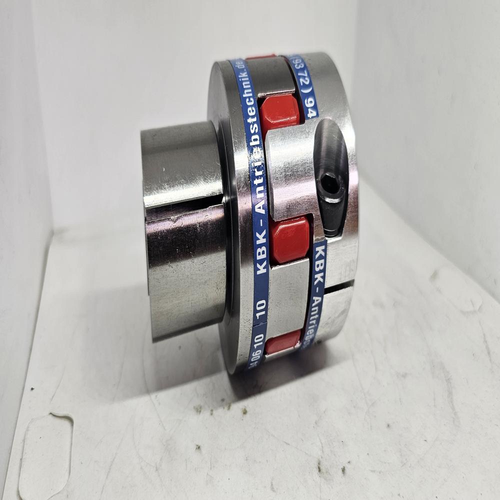 Servo Insert Couplings - Color: Red Spider