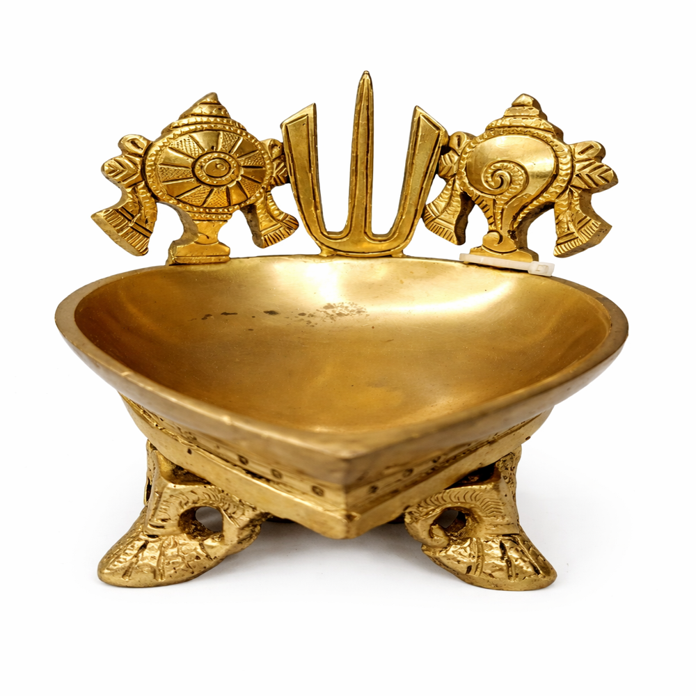 Brass Perumal Nammam with Sangu chakaram diya