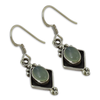 ब्लू कैल्सेडनी जेमस्टोन इयररिंग्स ज्वेलरी