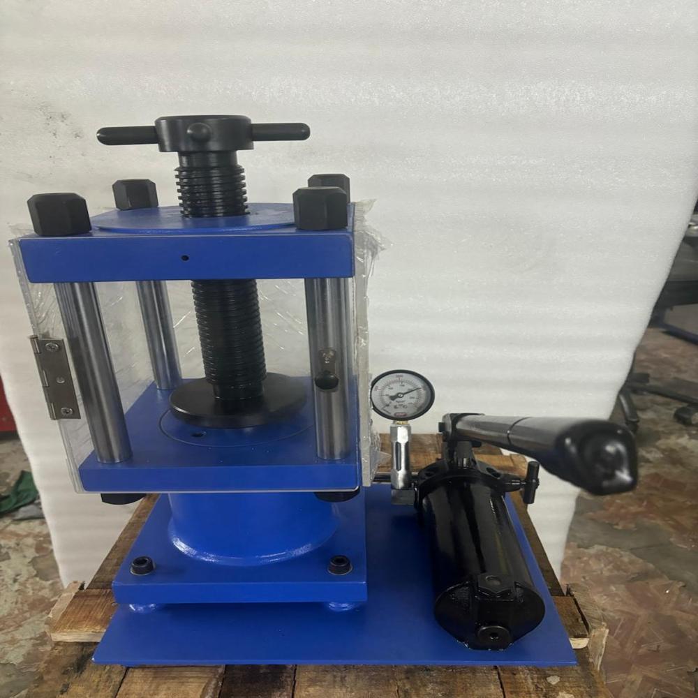Kbr Hydraulic Press - Coating Type: Powder Coated