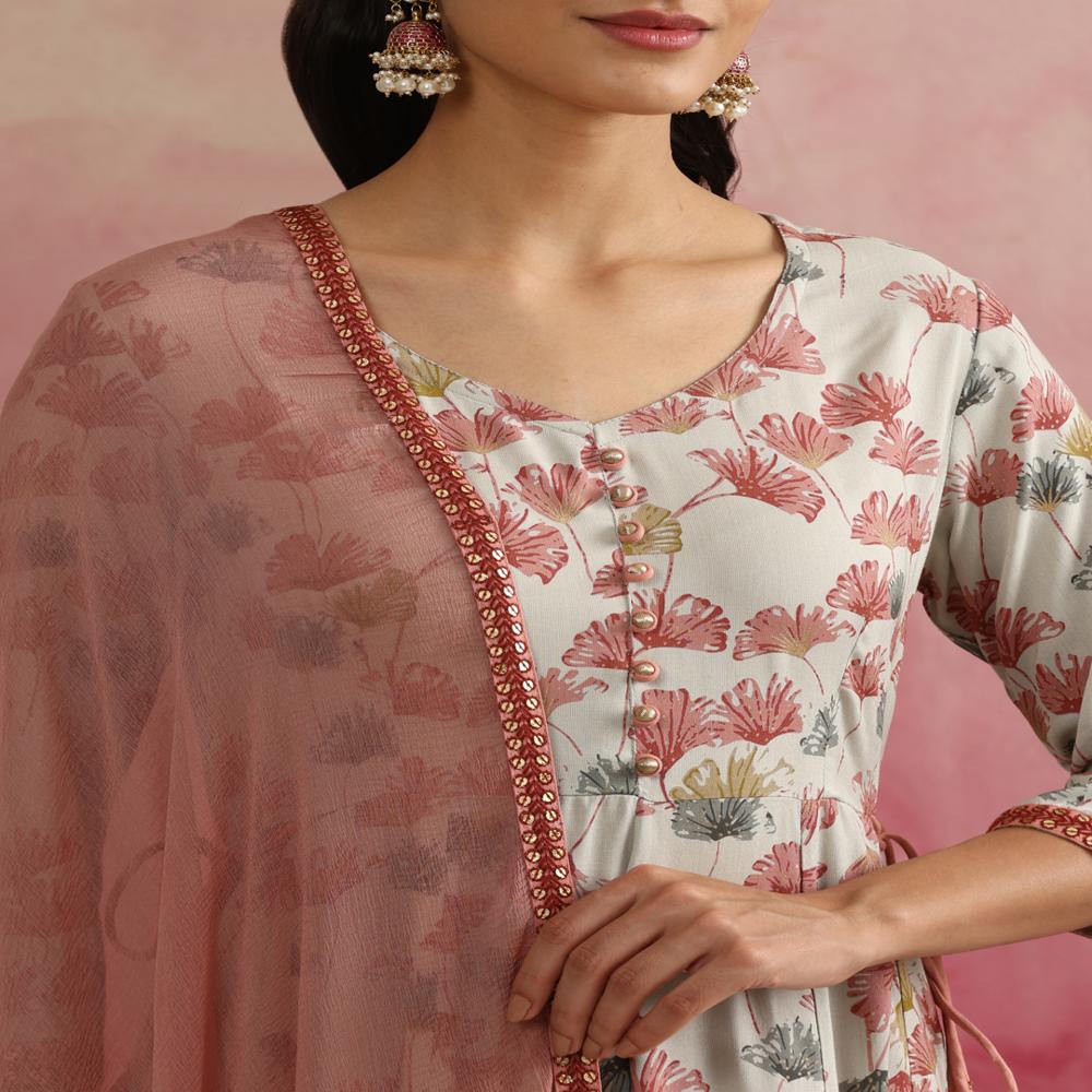 Women Kurta Set - Color: Peach