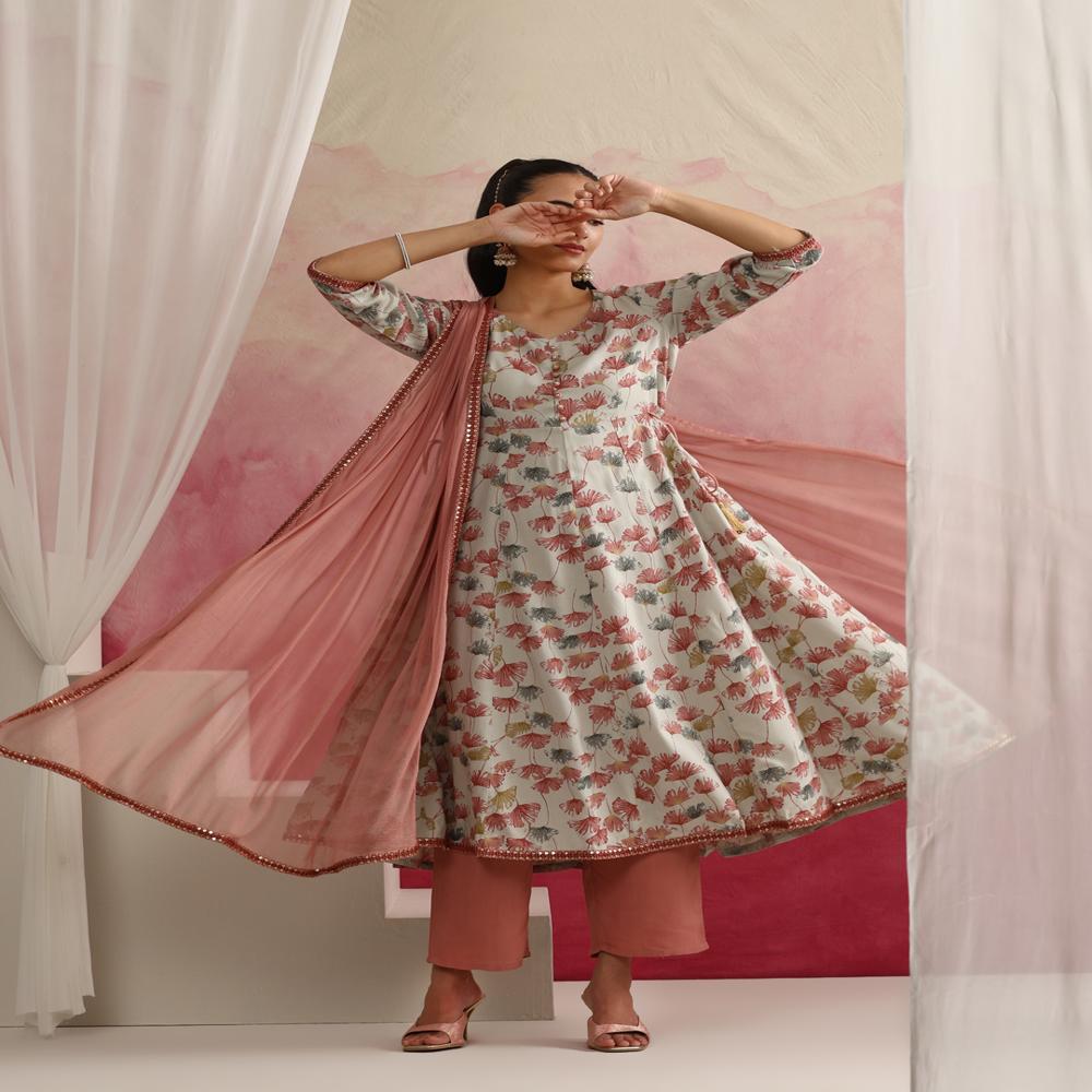Women Kurta Set - Color: Peach