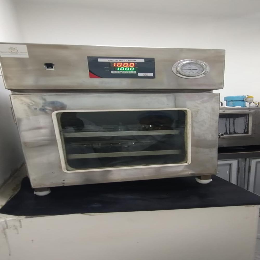 Vacuum Oven - Color: Sliver