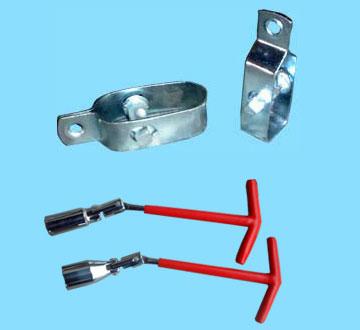 रोप टाइटनर और स्पार्ट प्लग स्पैनर