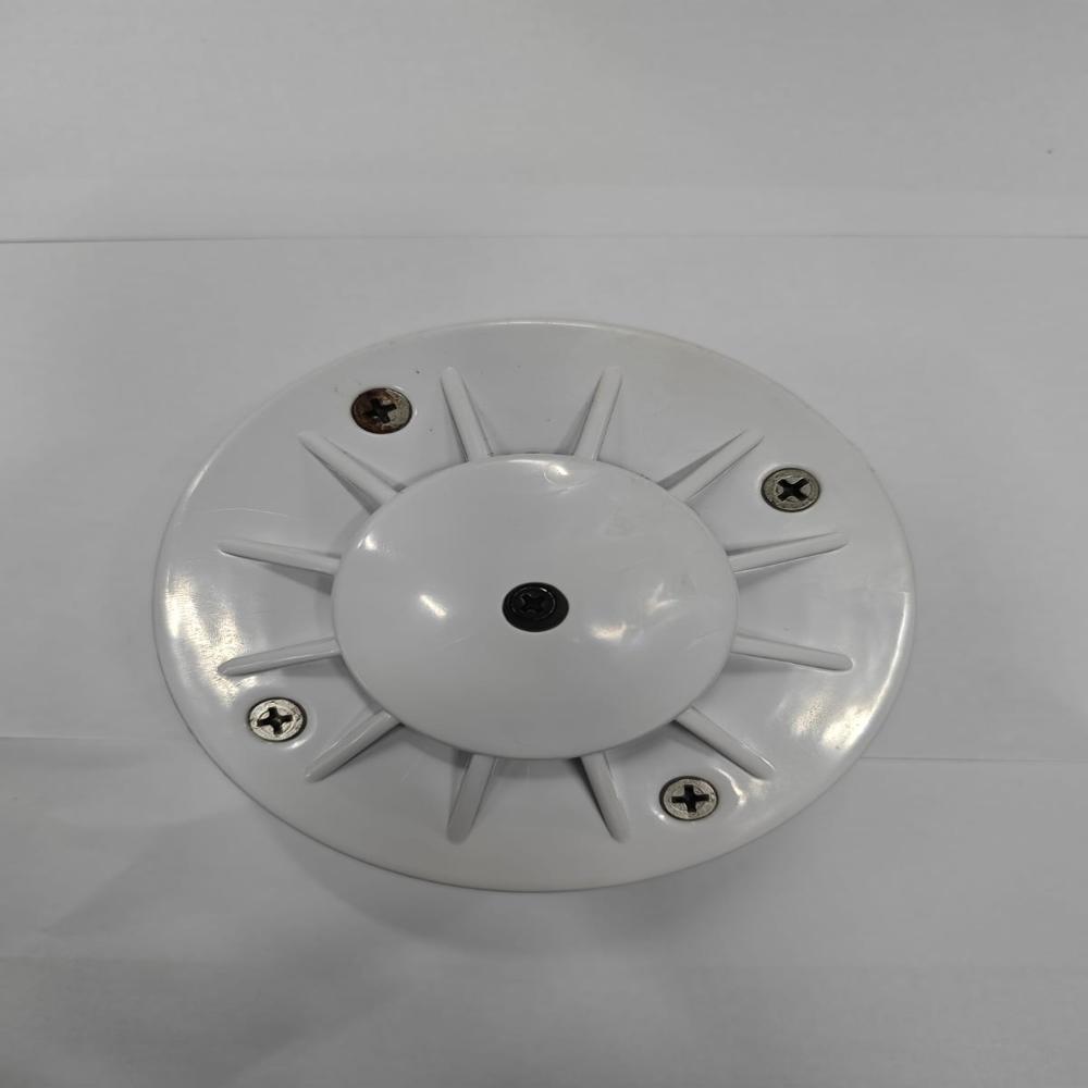 Swimming Pool Suction Nozzle - Color: White