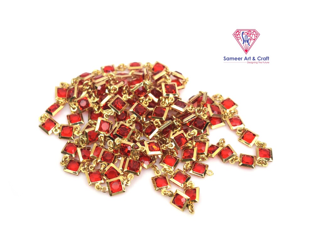 Brass With Gold Plated Fashion Bezel Chain Square Shape