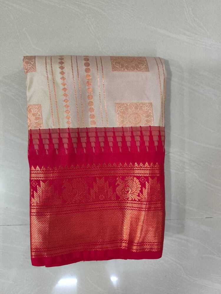 सॉफ्ट सिल्क साड़ी