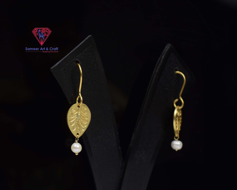 Natural Pearl Earring 925 Sterling Silver With Gold Plated Round Shape