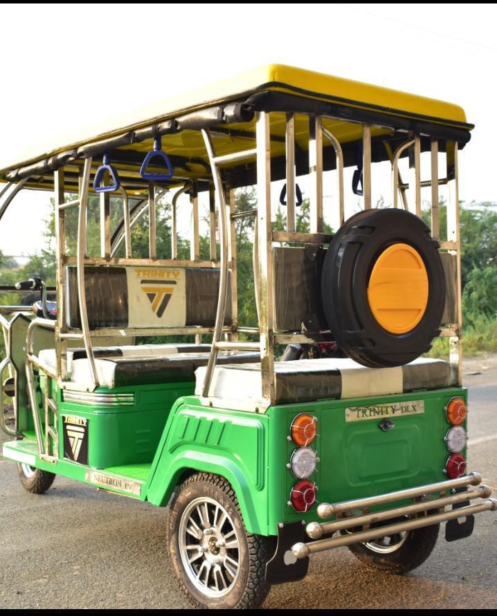 E Passenger Rickshaw - Color: Blue