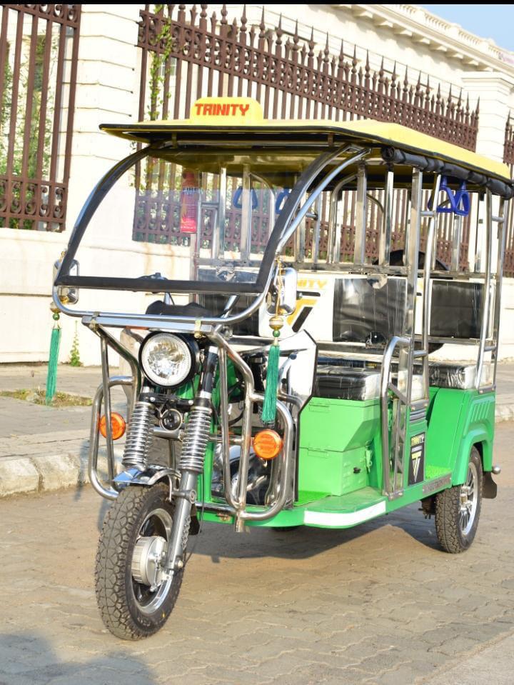 E Passenger Rickshaw - Color: Blue