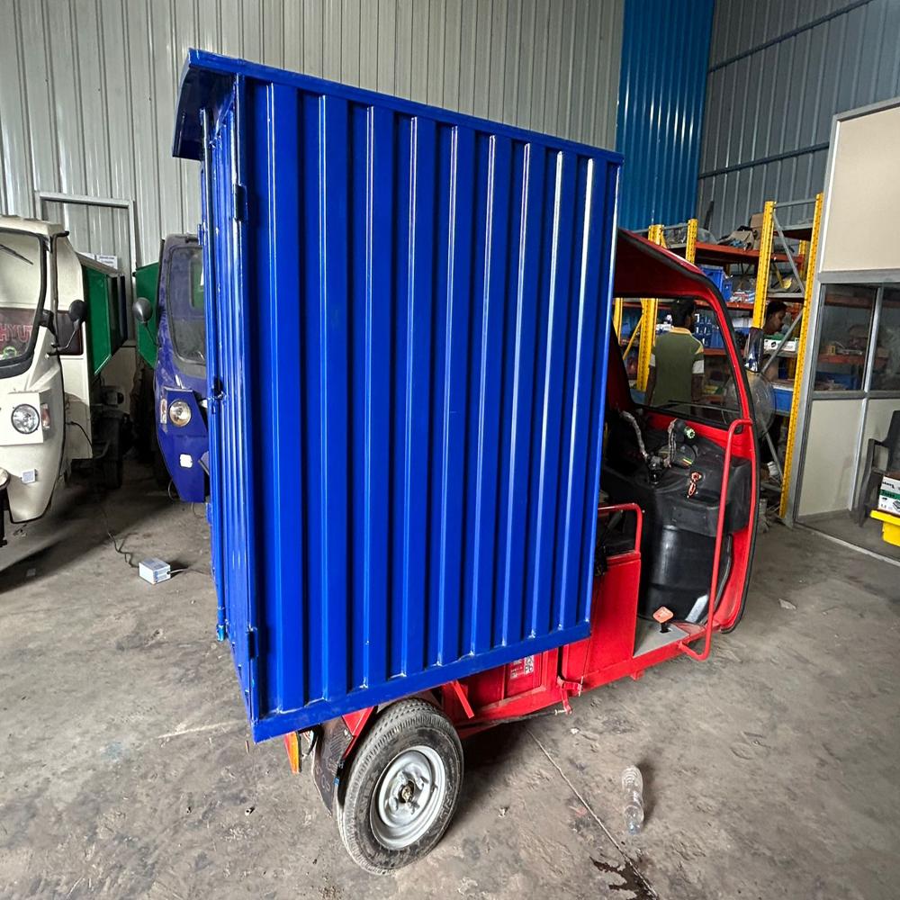 E Rickshaw Loader - Features: Efficient Electric Power