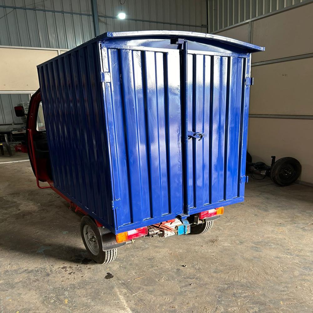 E Rickshaw Loader - Features: Efficient Electric Power
