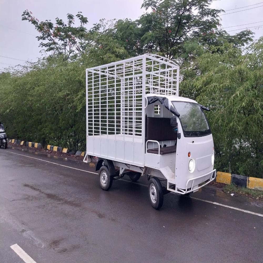 4 Wheeler Electric Loader - Charger Type: Lithium