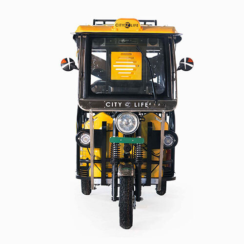 XV -850 Passenger E-Rickshaw In Lead Acid Batteries