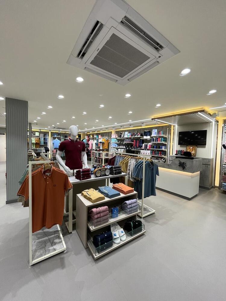 Modern Design Reception Rack