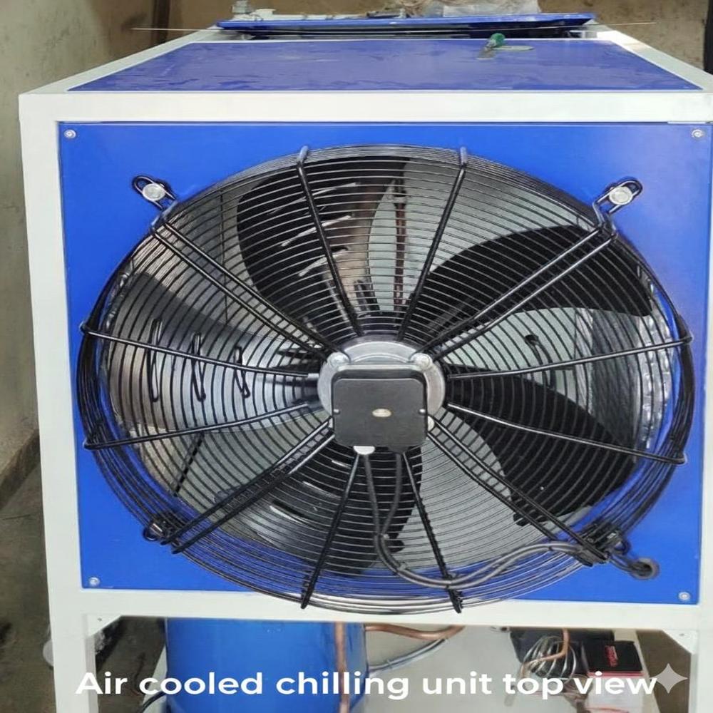 AIR COOLED CHILLING UNIT TOP VIEW