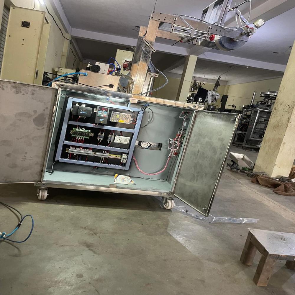 liquid pouch packing machine