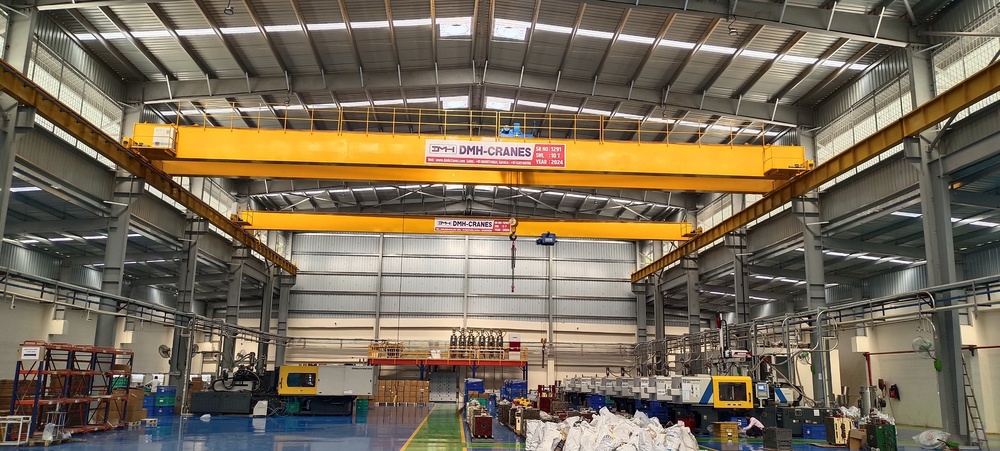 Double Girder Eot Crane - Color: Yellow