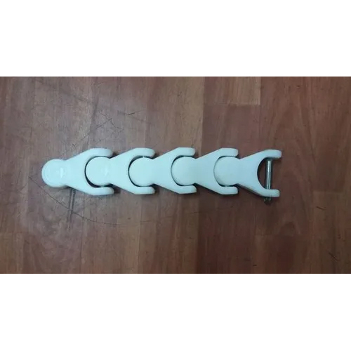 1702 Multiflex Crate Conveyor Chain - Features: Flexibility