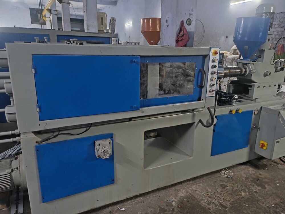 Plastic Injection Molding Machine By Shivganga Industries