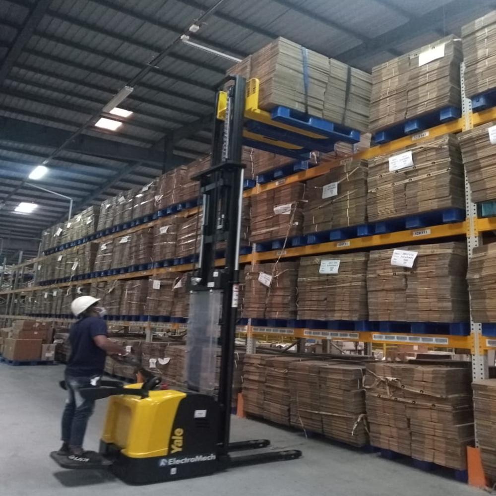 Semi Battery Operated Stacker