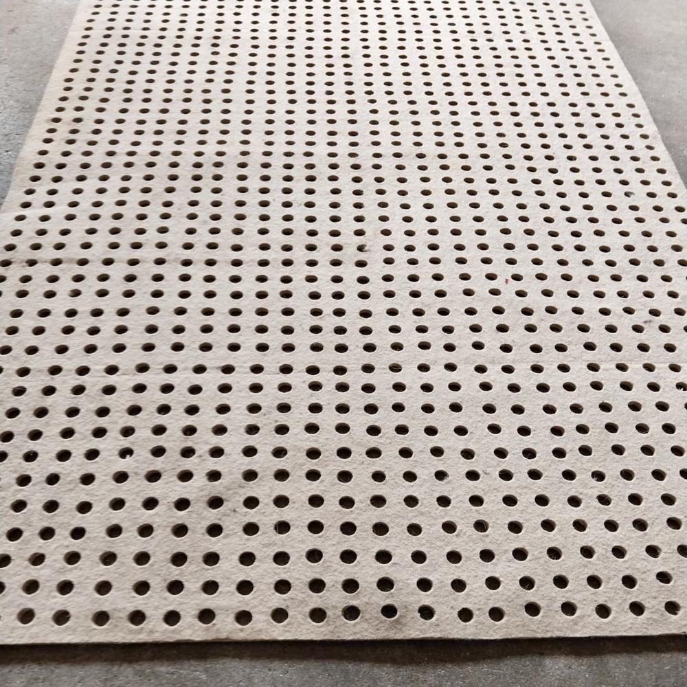 Perforated Woollen Felt Sheet - Woollen Material, Plain Texture, Generous Size For Versatile Crafting And Design Applications
