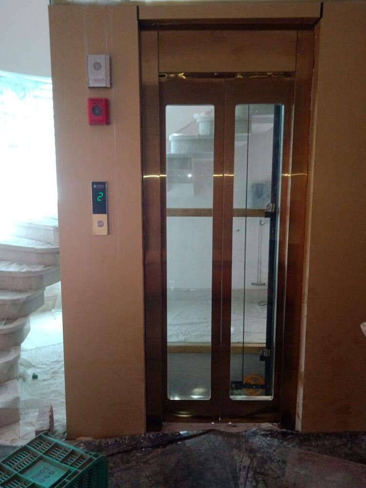 Automatic Centre Opening MRL Lift