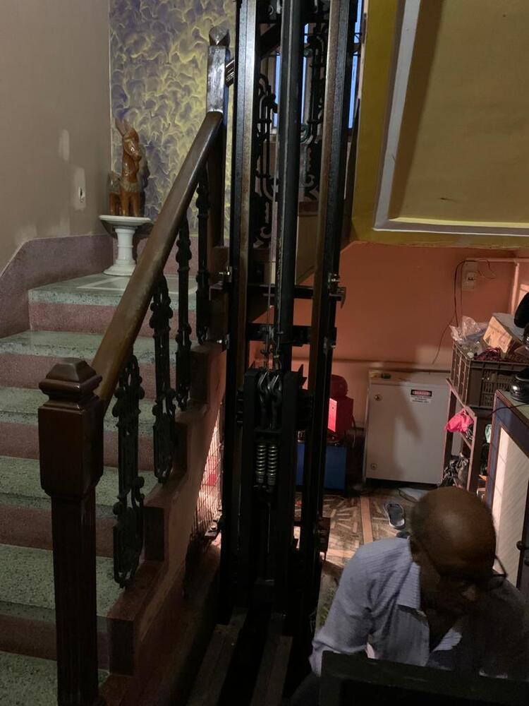 Small Hydraulic Lift