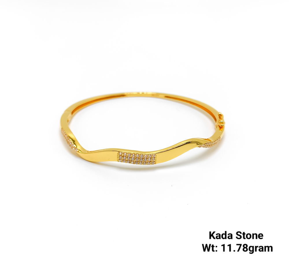 22KT New Design Gold Kada Stone