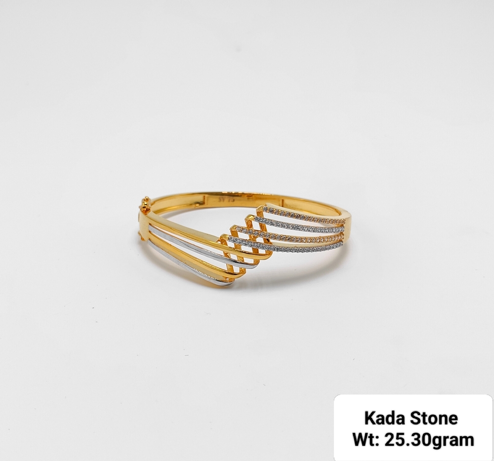 22KT New Design Gold Kada Stone