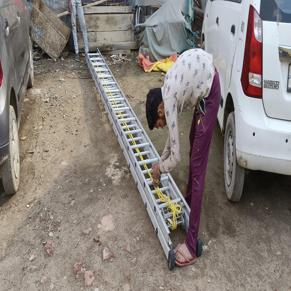 Aluminum Extendable Ladder - Feature: Heavy Weght Capacity