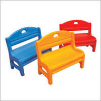 प्ले स्कूल प्लास्टिक बेंचें