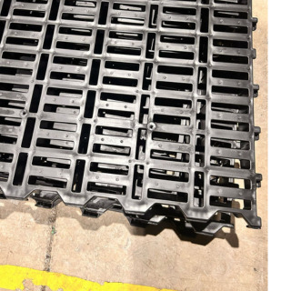 VT-Slatted Flooring 2x2 (Black, 70mm)