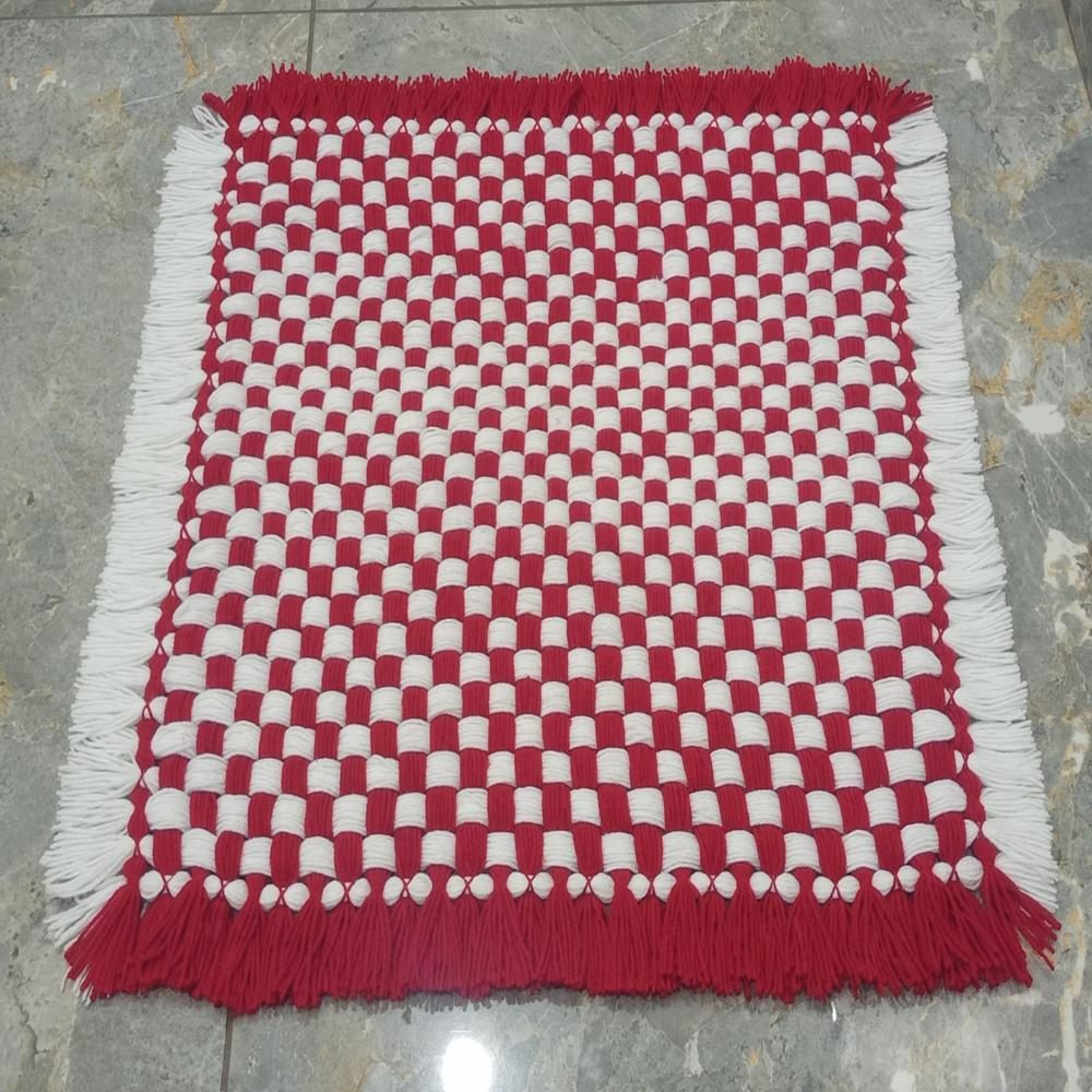 CHECKS PATTERN WOOLEN COVER / PUJA ASAN