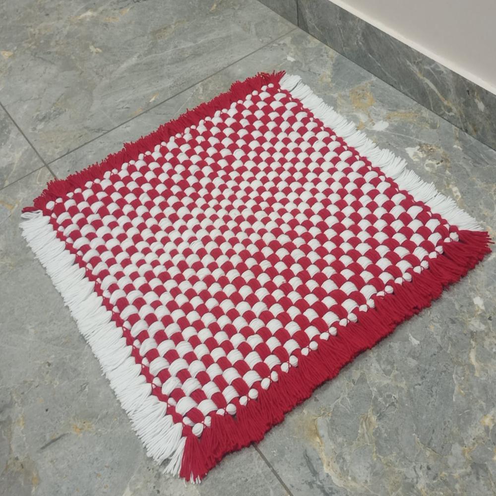 CHECKS PATTERN WOOLEN COVER / PUJA ASAN