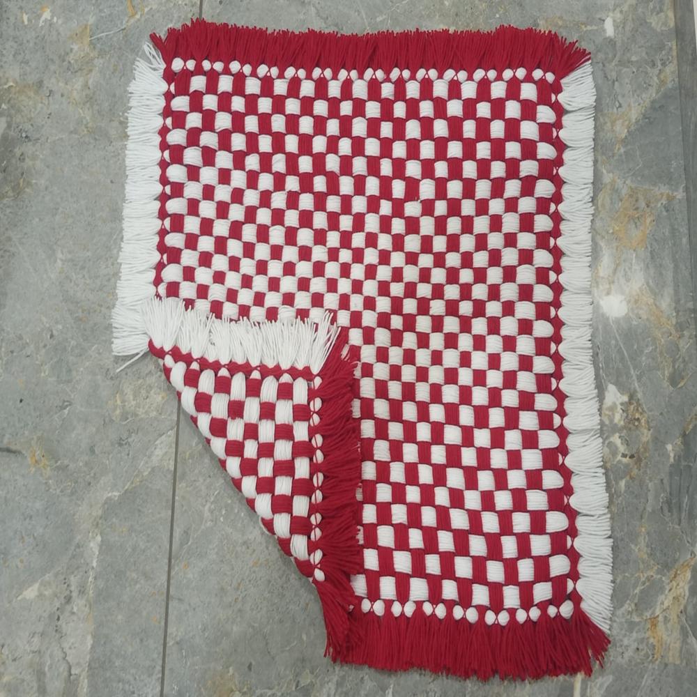 CHECKS PATTERN WOOLEN COVER / PUJA ASAN
