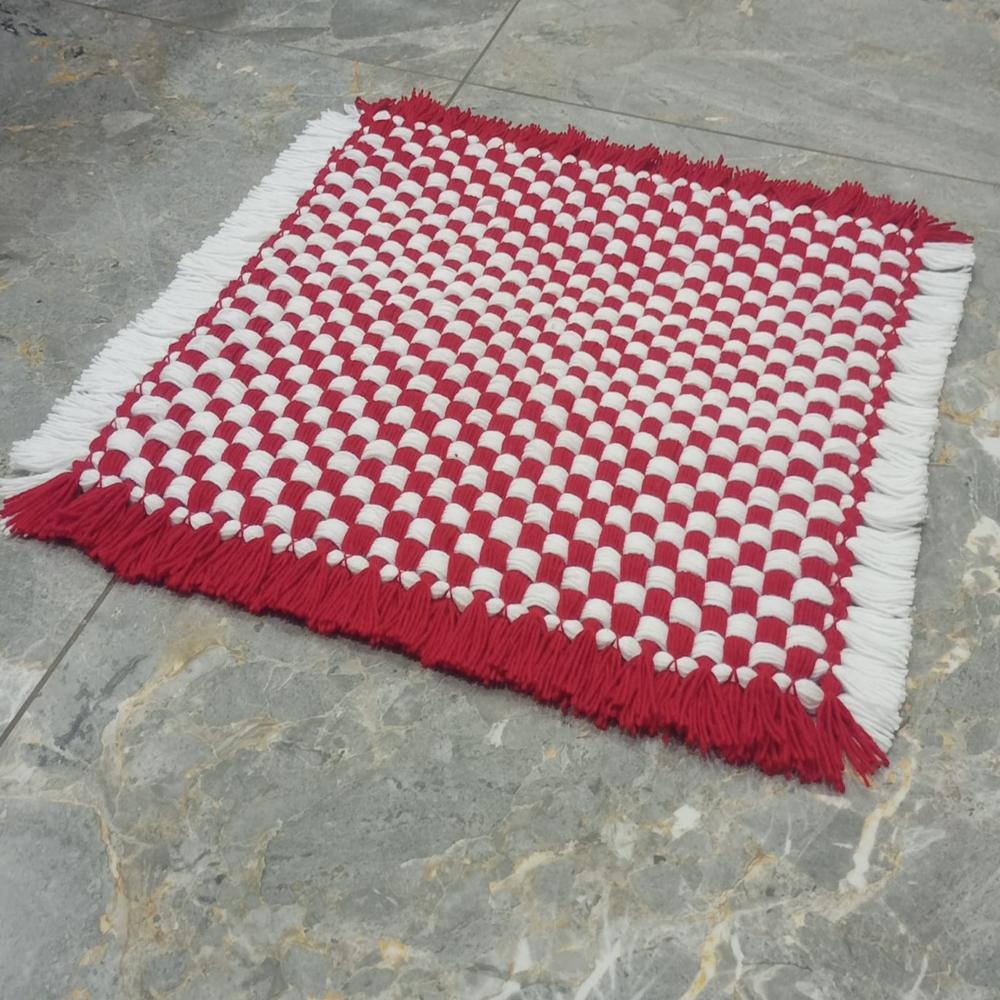 CHECKS PATTERN WOOLEN COVER / PUJA ASAN
