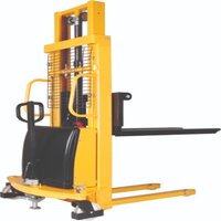 Battery Operated Hydraulic Stacker