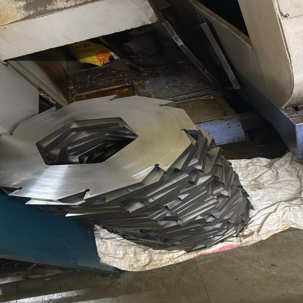 Metal Shredding Machine - Material: High Speed Steel