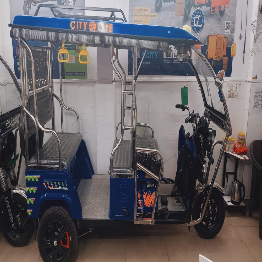 S S Super Deluxe Model Along with S S H& Front Glass