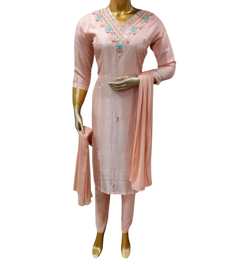 Ladies Embroidered Kurti Set