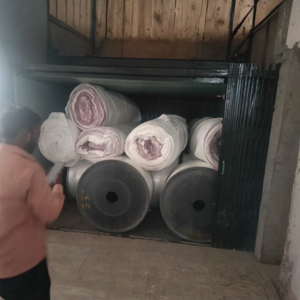 Automatic Goods Elevator - Material: Stainless Steel