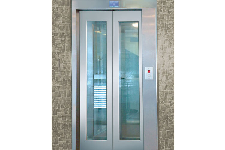 Automatic Door Passenger Elevator - Capacity: 340 Kg