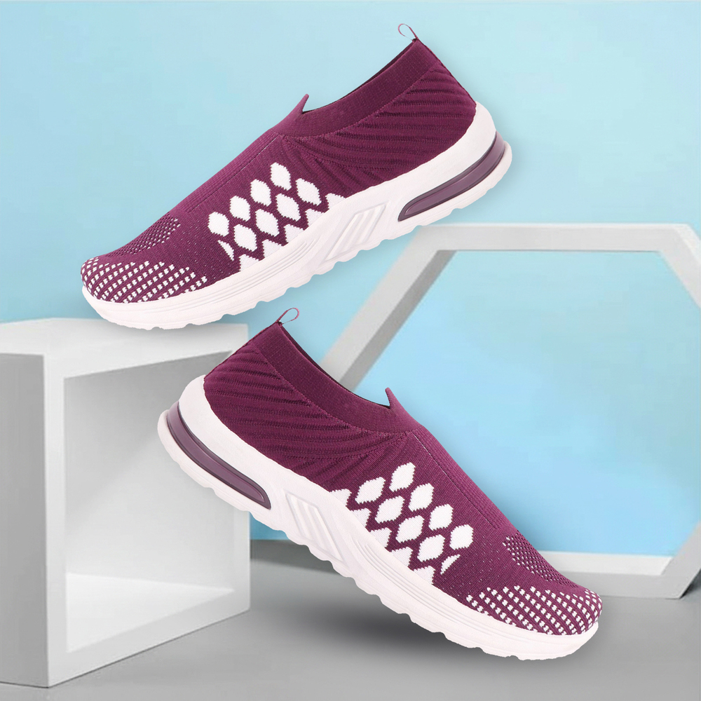 Ladies Dark Pink Canvas Sports Shoes