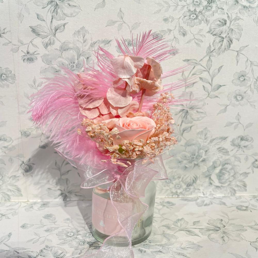 Pale pink dried flower, small bouquet