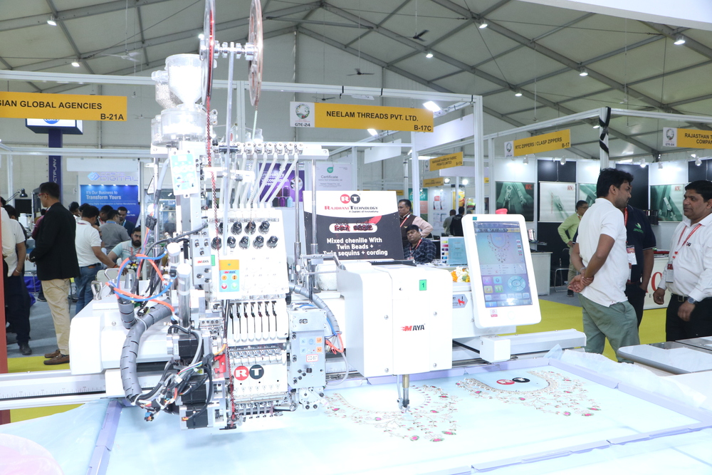 Rt-90901-550-1200 Single Head Mixed Chenille Embroidery Machine