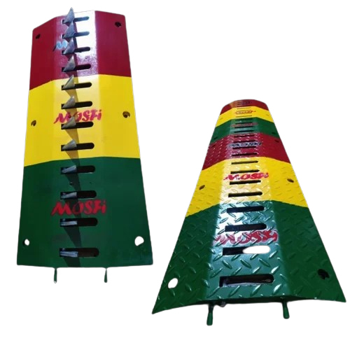 Mos-Otk-1105 Mosfi 5 Meter Tringle Spike One Way Tyre Killer - Color: Yellow And Black